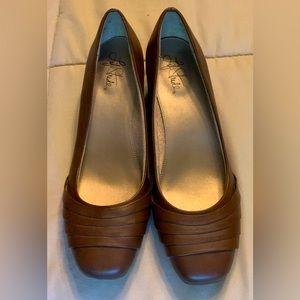 Life Stride Brown Wedge Loafers